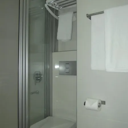 Bronze Hotel 3*